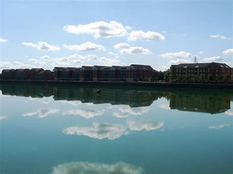 Apartments | Preston Docks/Marina, 12th June 2009 | jrw080578 | Flickr