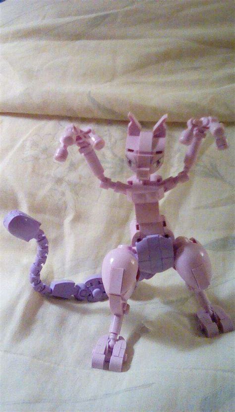 Pokémon Mega Construx Review: Mew VS Mewtwo Battle Set | Pokémon Amino