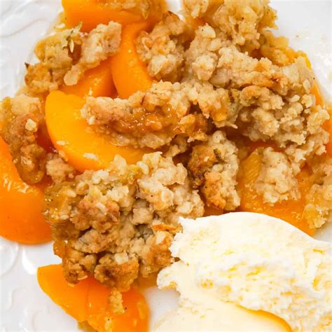 Peach Crumble - THIS IS NOT DIET FOOD