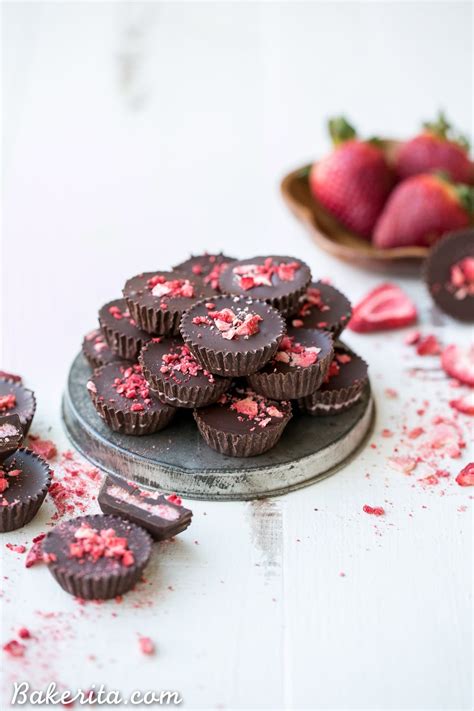 Chocolate Strawberry Cups-5 • Bakerita