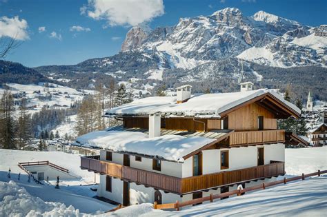 Luxury Ski Chalets Dolomites - Leo Trippi