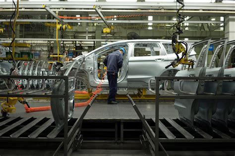 Ford Chooses China to Build Its New Small Car - The New York Times