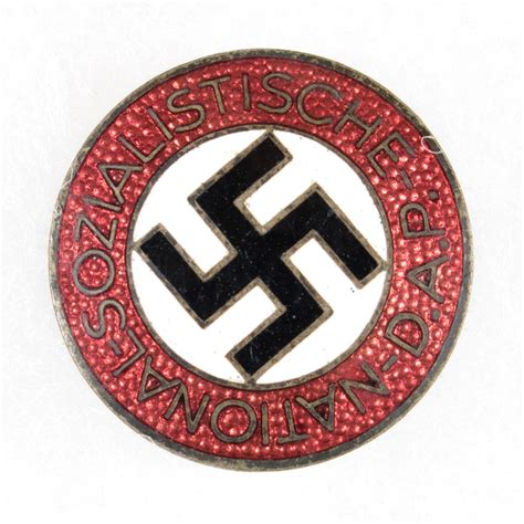 Lot - NAZI PARTY BADGE