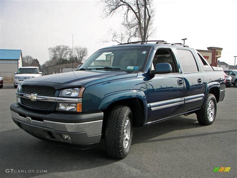 2005 Bermuda Blue Metallic Chevrolet Avalanche Z71 4x4 #5389345 | GTCarLot.com - Car Color Galleries