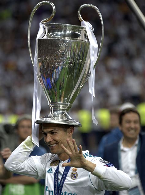12 awesome photos of Real Madrid celebrating Champions League title