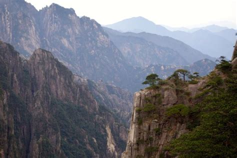 Huangshan, China's mountain gem - Journeys With Stephen