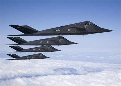 Airframe: The F-117 Nighthawk > > Display