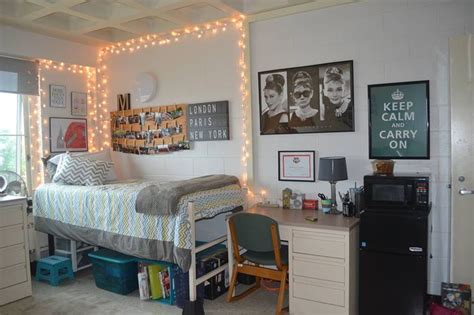 Pin by Emily Eisenbacher on dormin' | Cool dorm rooms, Dream dorm room, Dorm room inspiration