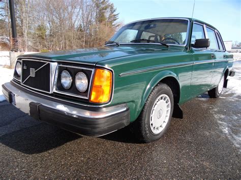 No Reserve: 66K-Mile 1980 Volvo DL for sale on BaT Auctions - sold for ...