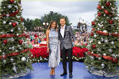 Disney Christmas Day Parade 2023 - Performers & Songs List for ABC Special Revealed!: Photo ...