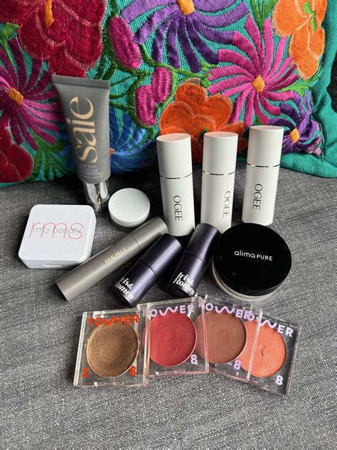 My Favorite Non-Toxic Makeup Products - thedaleydose.com