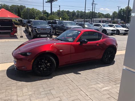 New 2019 Hard Soul Red Crystal Metallic : Miata