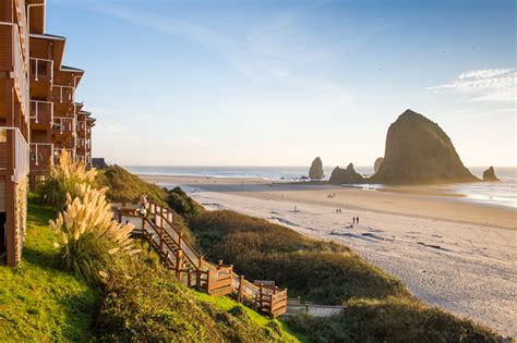 The Best Oceanfront Hotels + Vacation Rentals in Cannon Beach, Oregon ...