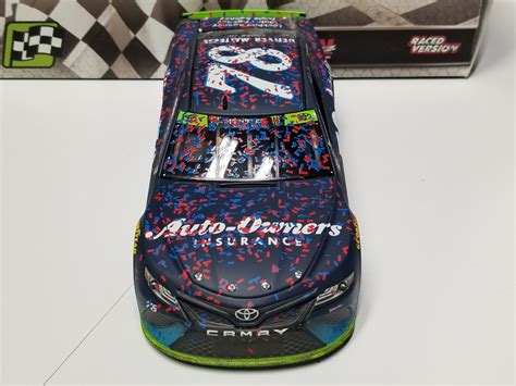 Martin Truex Jr 2017 Charlotte Win Raced Version 1/24