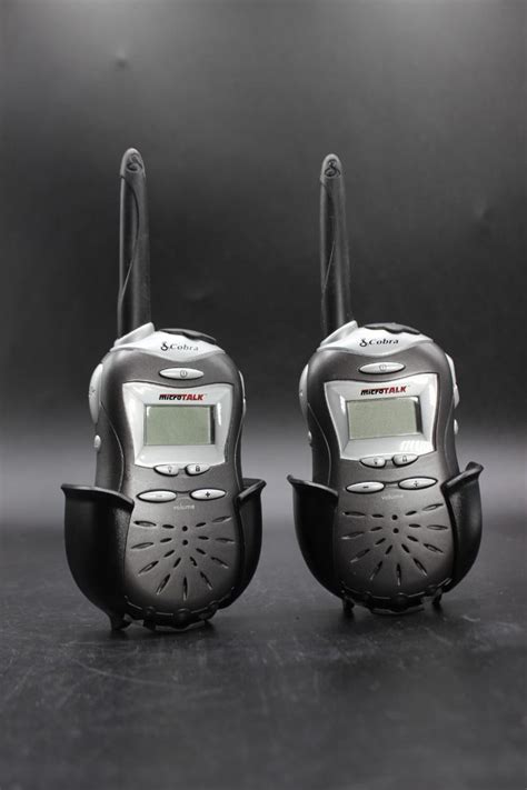 Cobra Microtalk Walkie Talkie Two Way Radios Battery Operated ...