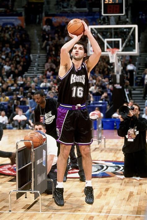 Rare Photos: Peja Stojakovic Photo Gallery | NBA.com