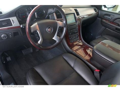 2007 Cadillac Escalade ESV AWD interior Photo #37992353 | GTCarLot.com