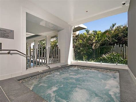 Artique Surfers Paradise Resort, Gold Coast | 2024 Updated Prices, Deals