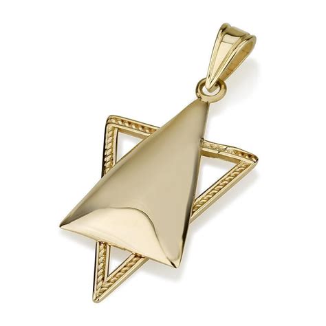 Star of David Pendant in 14K Gold