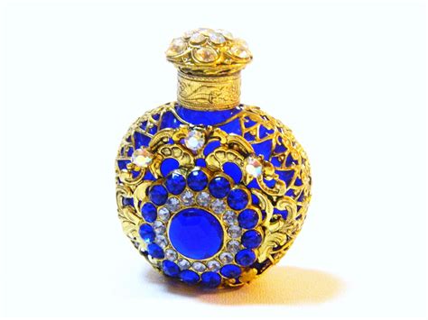 Pinterest | Perfume bottles, Vintage perfume bottles, Beautiful perfume bottle