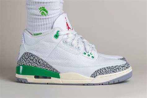 Official Images Of the Air Jordan 3 "Lucky Green" | Womens air jordans, Lucky green, Air jordans