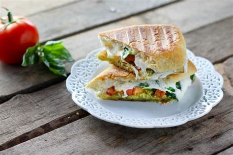 Caprese Panini Recipe - Food Fanatic