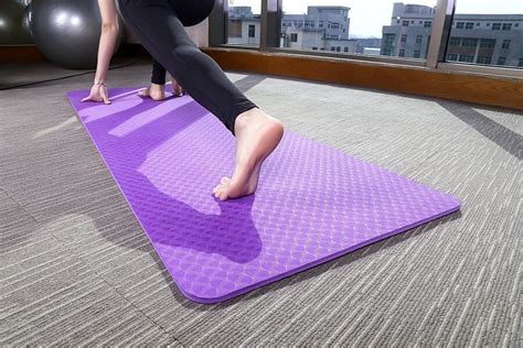 Different Types of Yoga Mats - Select Best For Your Practicing