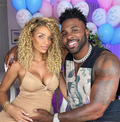 Jason Derulo and his girlfriend Jena Frumes reveal the gender of their first child | Goss.ie