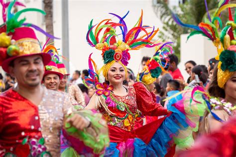 Carnival Party Explodes In Cozumel - This is Cozumel