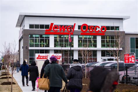 Jewel-Osco Officially Opens in Woodlawn – Chicago Maroon