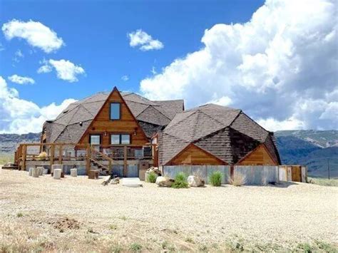 VRBO-Yellowstone-National-Park-East | Fun Life Crisis