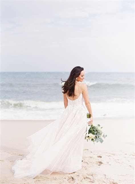 A Boathouse Ceremony = The Perfect Summer Wedding