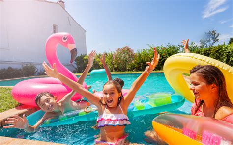 Family Pool Party Tips for the Summer - Trasolini Pools Ltd