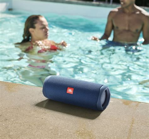 This Waterproof Portable Speaker Enhances Time at the Pool