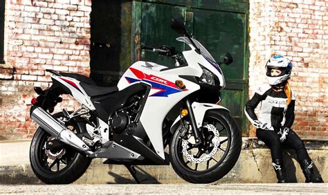 Bikez News >>: Honda CBR 500R totally unveiled