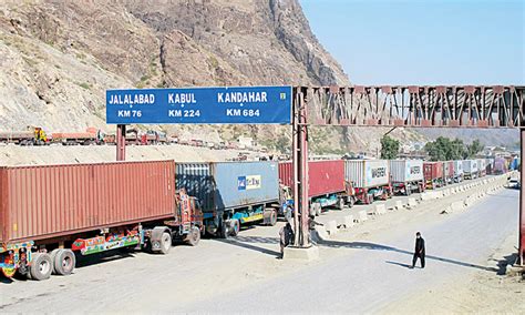 Torkham border opened round the clock for first time - Pakistan - DAWN.COM