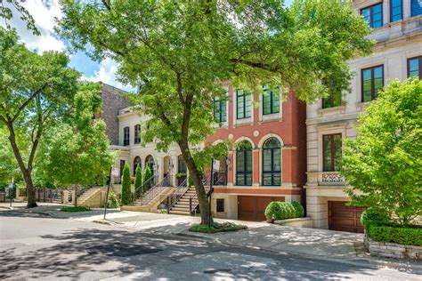 East Lincoln Park Homes on Burling, Howe, and Orchard St