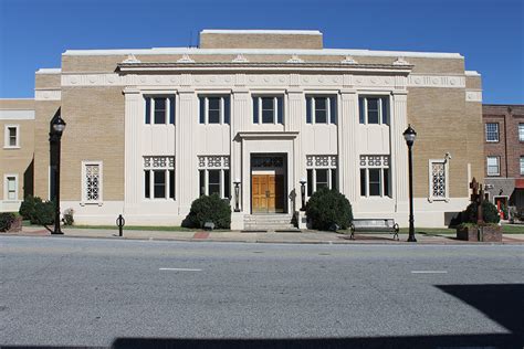 Lenoir - Caldwell County Courthouse