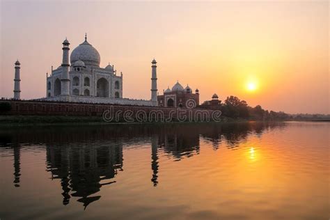 Taj Mahal Reflected in Yamuna River at Sunset in Agra, India Stock Image - Image of river ...