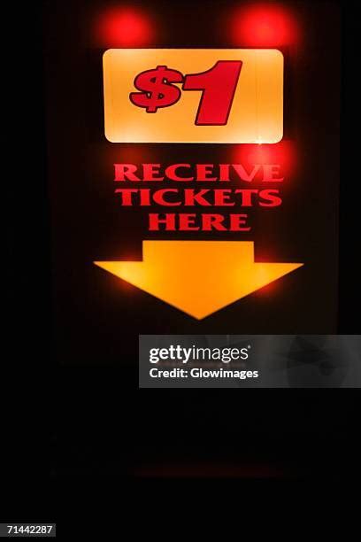 Neon Dollar Sign Photos and Premium High Res Pictures - Getty Images