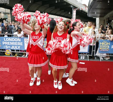 Cheerleaders entertain fans premiere disneys high school musical hi-res ...