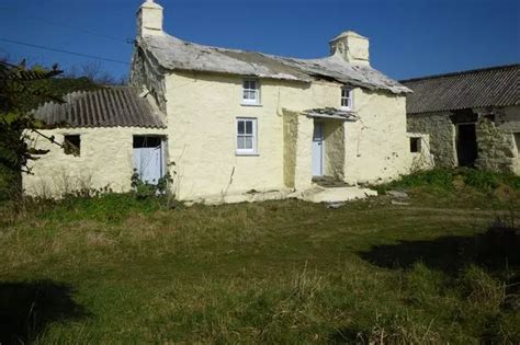 Fancy staying in one of the last surviving examples of a traditional Pembrokeshire cottage ...