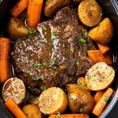 How to Cook Beef Chuck Pot Roast in Crock Pot - Lund Actomithat01