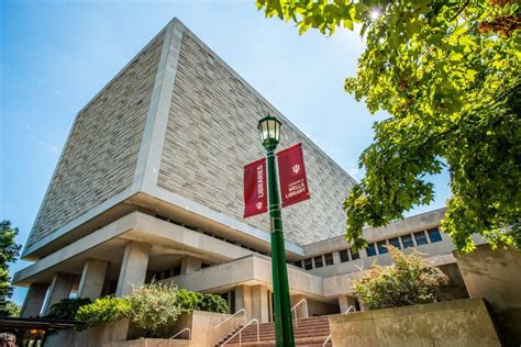 IU Bloomington's Herman B. Wells Library Named 2020 Federal Depository Library Of The Year | WBIW