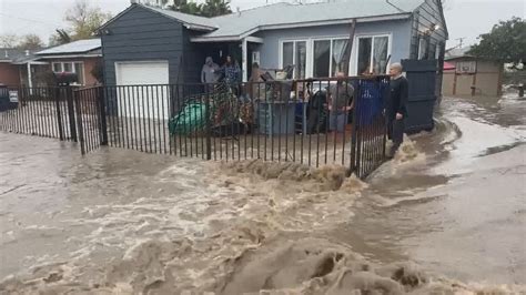 San Diego officials responds to major flooding | cbs8.com