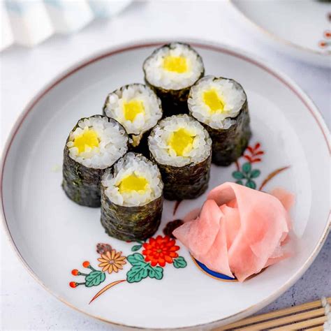 Oshinko Roll | Recipe in 2022 | Sushi rice, Sushi recipes for beginners, Vegetarian sushi rolls