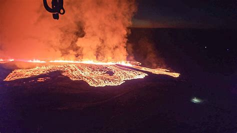 Iceland Volcano Maps Show Danger Areas After Eruption - Newsweek