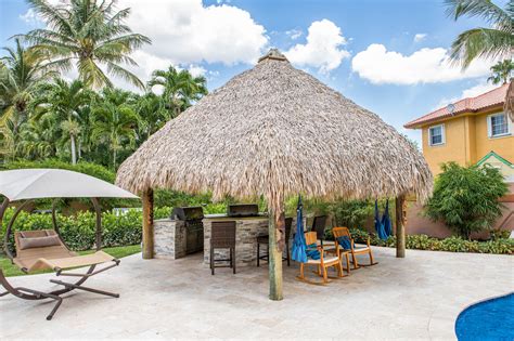 Tiki Huts and Outdoor Kitchens | Van Kirk Pools | Deerfield Beach, FL