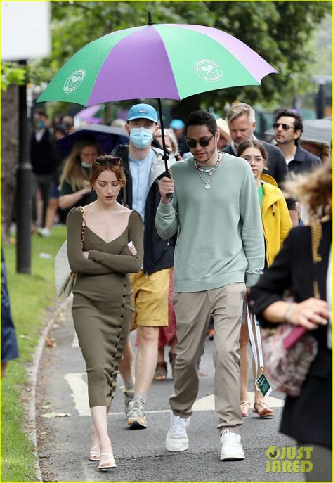 Photo: phoebe dynevor pete davidson at wimbledon 31 | Photo 4581075 ...