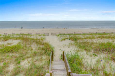 1 Anchors Away Oceanfront | 3 BD Holden Beach, NC Vacation Rental | Vacasa